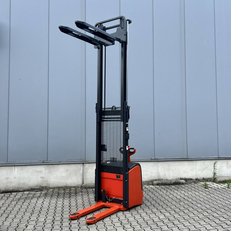 Stacker Linde L16 (372): picture 19 Stacker Linde L16 (372): picture 19