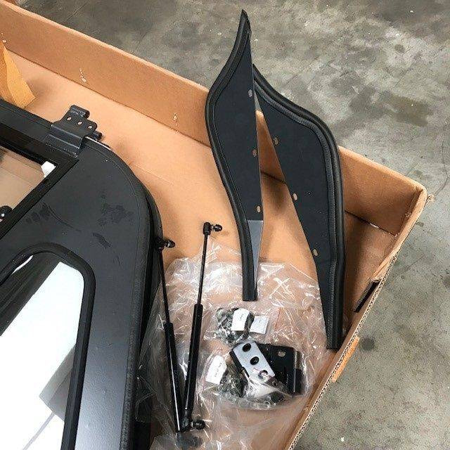 Set of right and left for Komatsu - Door and parts for Material handling equipment: picture 5 Set of right and left for Komatsu - Door and parts for Material handling equipment: picture 5