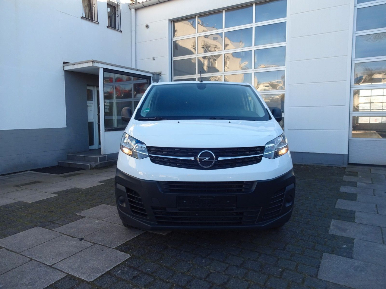 Opel 50 x Vivaro Kasten L1H1, Klima, PDC, - Small van: picture 4 Opel 50 x Vivaro Kasten L1H1, Klima, PDC, - Small van: picture 4