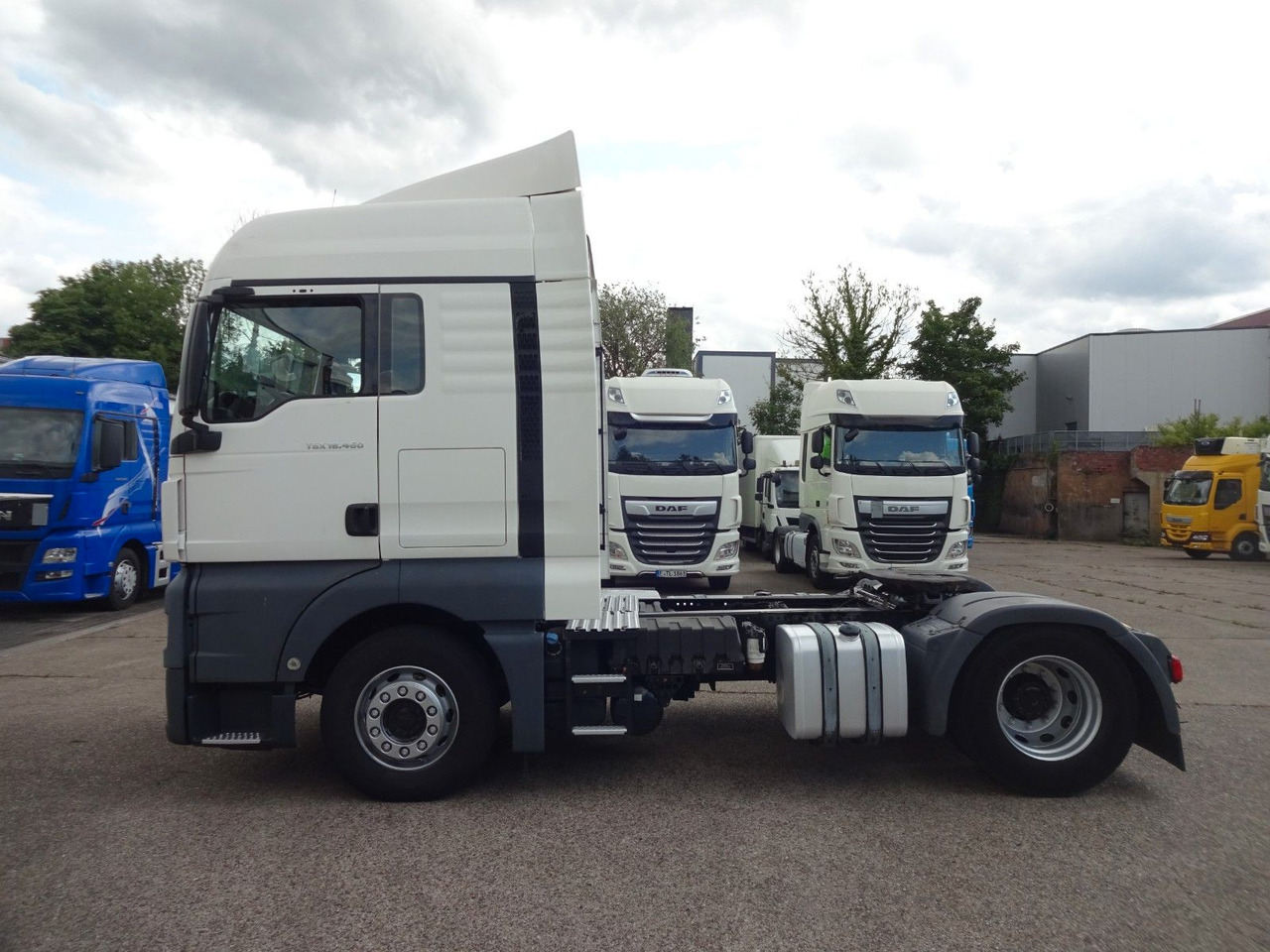 MAN TGX 18.460, XLX, Intarder, ACC - Tractor unit: picture 4 MAN TGX 18.460, XLX, Intarder, ACC - Tractor unit: picture 4