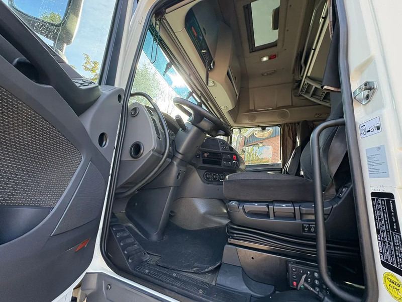 DAF XF 460 SSC Super Space Hydraulic Alcoa 9T vooras NL Truck - Tractor unit: picture 4 DAF XF 460 SSC Super Space Hydraulic Alcoa 9T vooras NL Truck - Tractor unit: picture 4