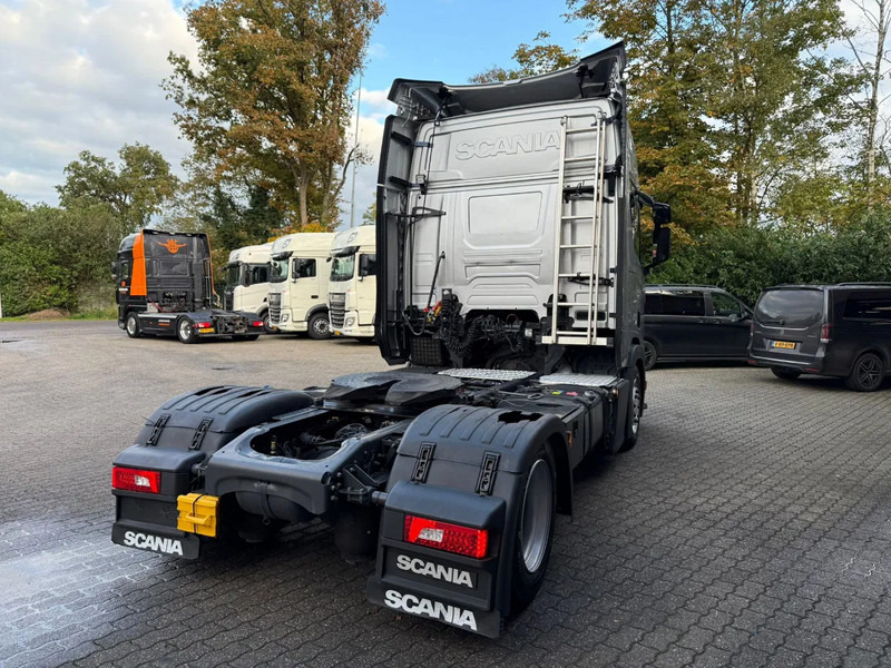 Scania R450 4X2EB Lowliner Retarder Standairco German truck Smarttacho 2 - Tractor unit: picture 4 Scania R450 4X2EB Lowliner Retarder Standairco German truck Smarttacho 2 - Tractor unit: picture 4