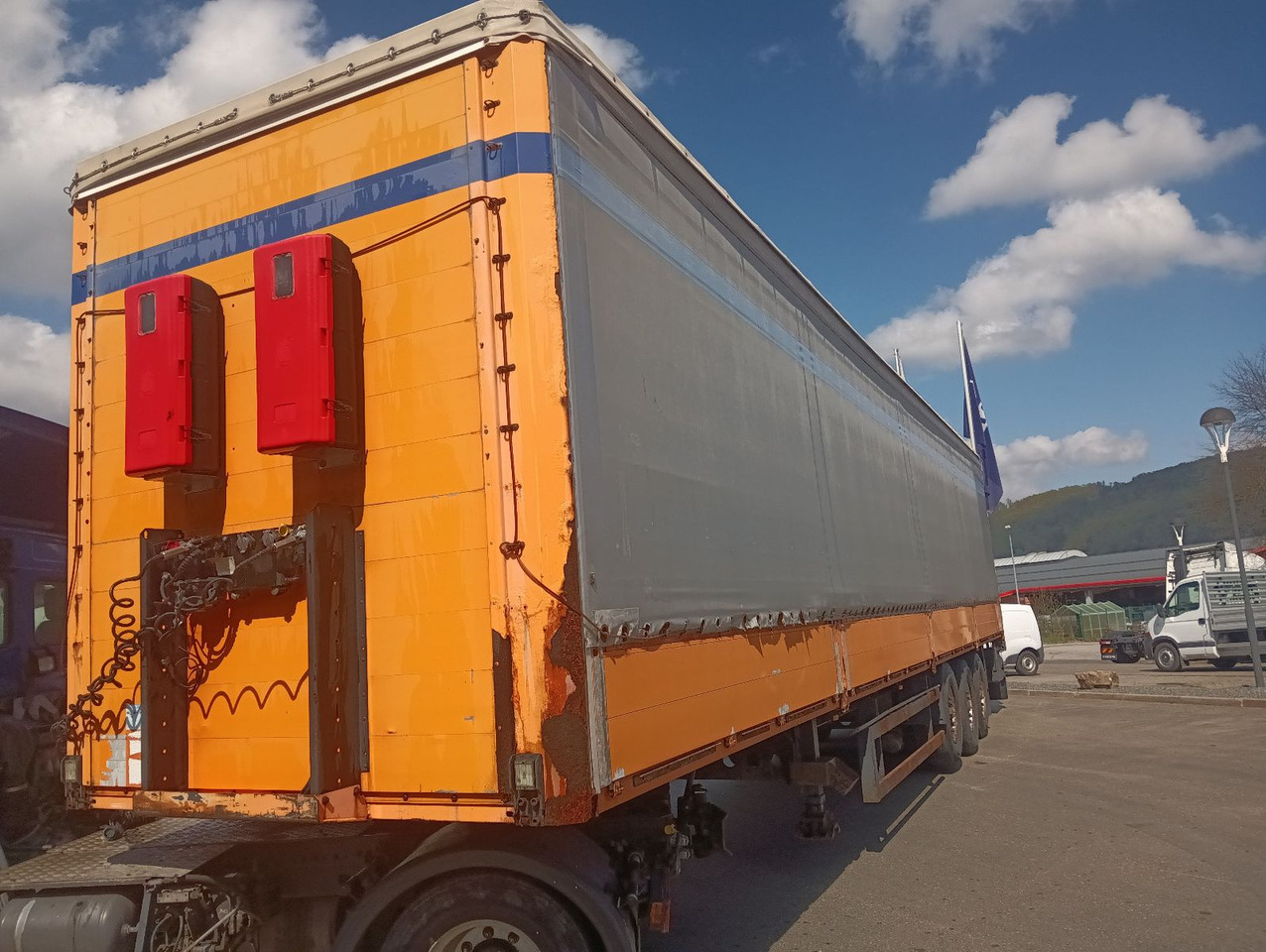 Kögel SN24BORDWANDSIDER EDSCHA BPW Disc Lift Portaltür - Curtainsider semi-trailer: picture 3 Kögel SN24BORDWANDSIDER EDSCHA BPW Disc Lift Portaltür - Curtainsider semi-trailer: picture 3