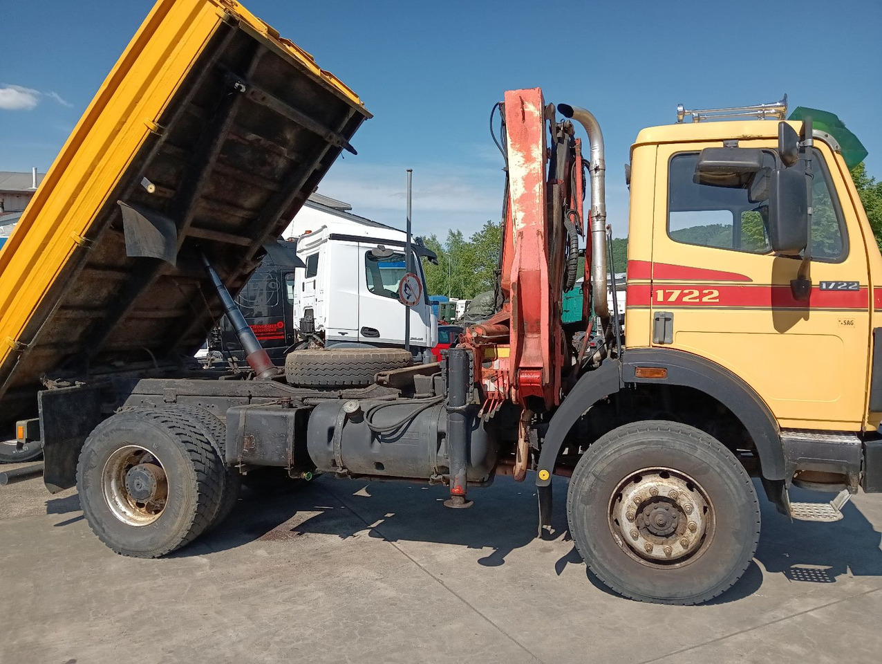Mercedes-Benz SK 1722 AK 4x4 Blatt Schalter PalfingerPK10500A4 - Tipper, Crane truck: picture 2 Mercedes-Benz SK 1722 AK 4x4 Blatt Schalter PalfingerPK10500A4 - Tipper, Crane truck: picture 2
