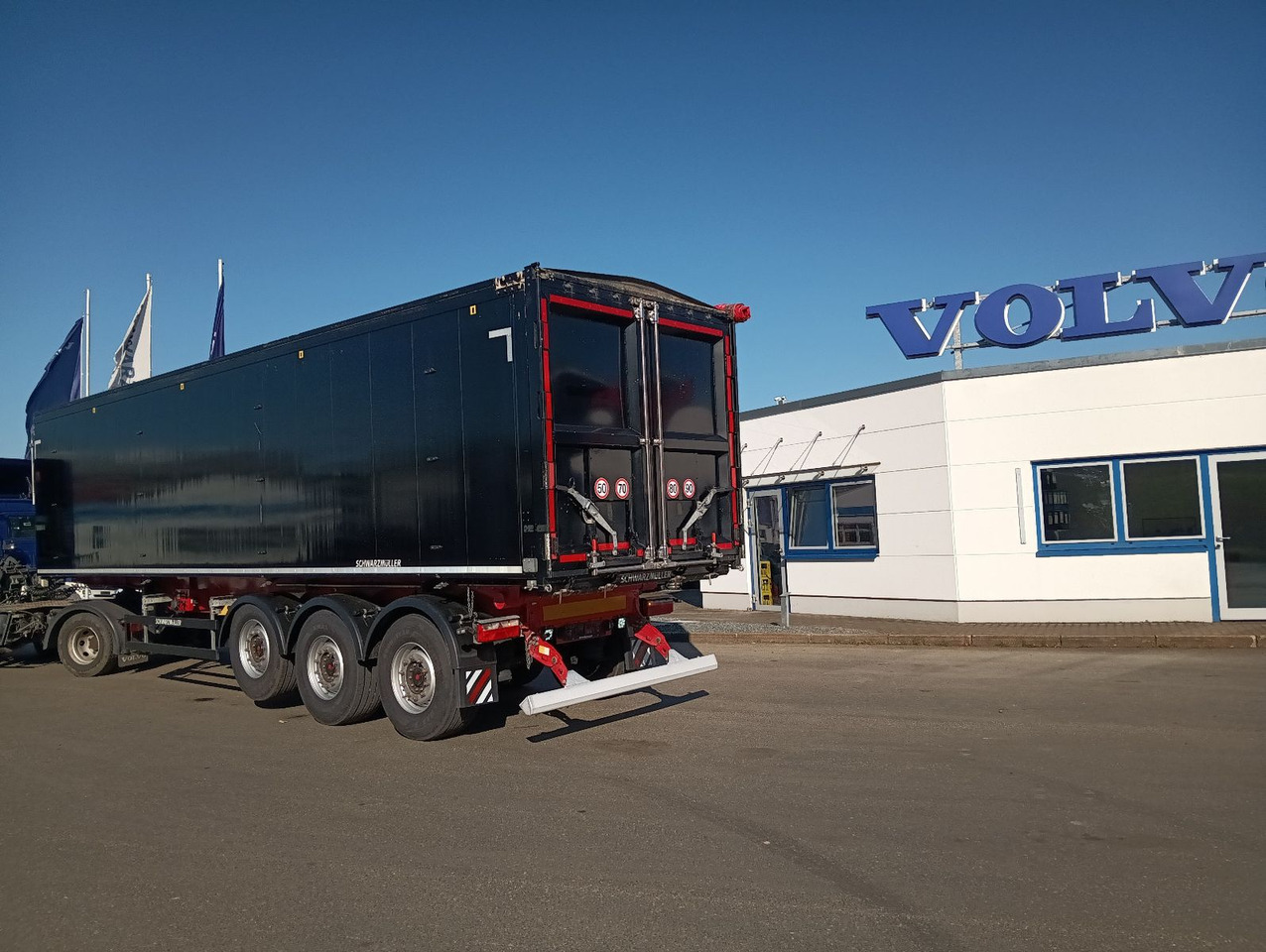 Schwarzmüller K-Serie ALU 54m3 Getreide Nur 69.340km 6250kg - Tipper semi-trailer: picture 3 Schwarzmüller K-Serie ALU 54m3 Getreide Nur 69.340km 6250kg - Tipper semi-trailer: picture 3
