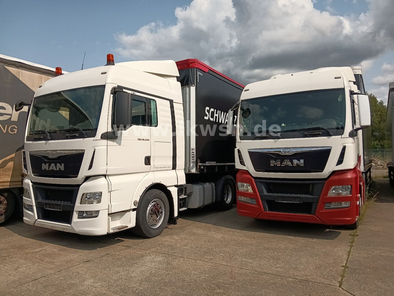 MAN TGX 18:440 FLT XLX 2xTank Klima Spoiler Kühlbox MAN TGX 18:440 FLT XLX 2xTank Klima Spoiler Kühlbox - Tractor unit: picture 1 MAN TGX 18:440 FLT XLX 2xTank Klima Spoiler Kühlbox MAN TGX 18:440 FLT XLX 2xTank Klima Spoiler Kühlbox - Tractor unit: picture 1