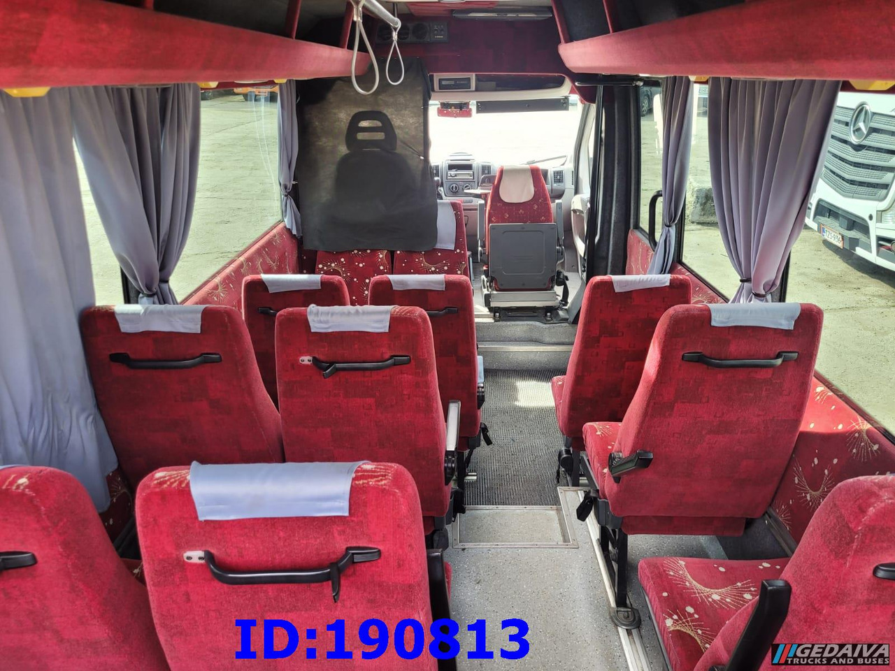 Coach FIAT Ducato - VIP - 17 Seater: picture 24