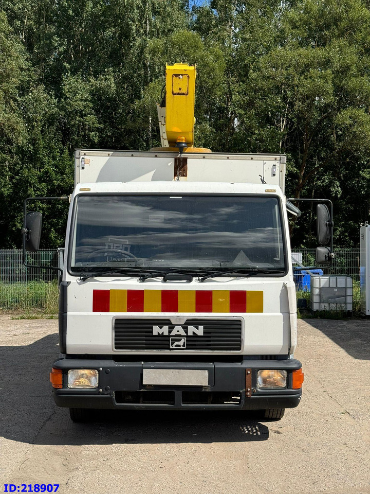 MAN LE 220C + Sky King 179TV - Truck mounted aerial platform: picture 2 MAN LE 220C + Sky King 179TV - Truck mounted aerial platform: picture 2