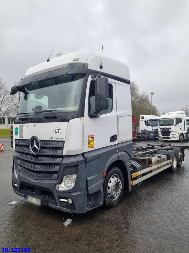 MERCEDES-BENZ Actros 2542 BDF 6x2 Euro6 - Cab chassis truck: picture 1 MERCEDES-BENZ Actros 2542 BDF 6x2 Euro6 - Cab chassis truck: picture 1