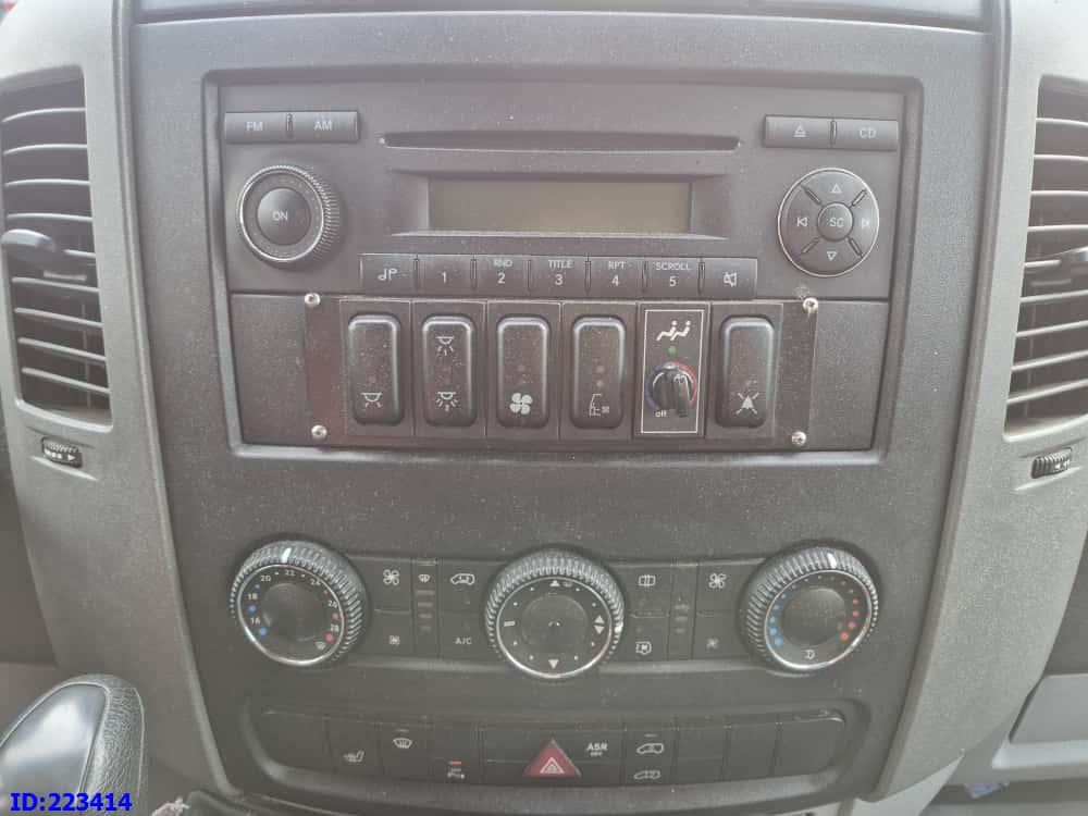 Coach MERCEDES-BENZ Sprinter 519 VIP - 17 Seater Euro5: picture 13