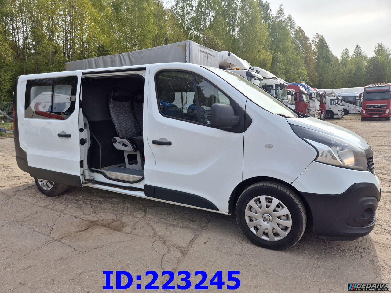 RENAULT Trafic Euro6 - Combi van: picture 5 RENAULT Trafic Euro6 - Combi van: picture 5