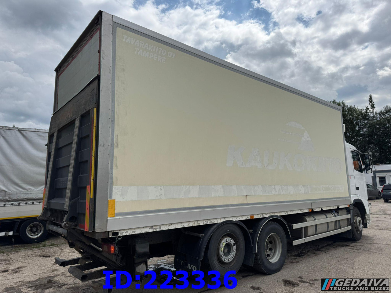 VOLVO FH13 460HP 6x2 OPEN SIDE BOX - Box truck: picture 5 VOLVO FH13 460HP 6x2 OPEN SIDE BOX - Box truck: picture 5