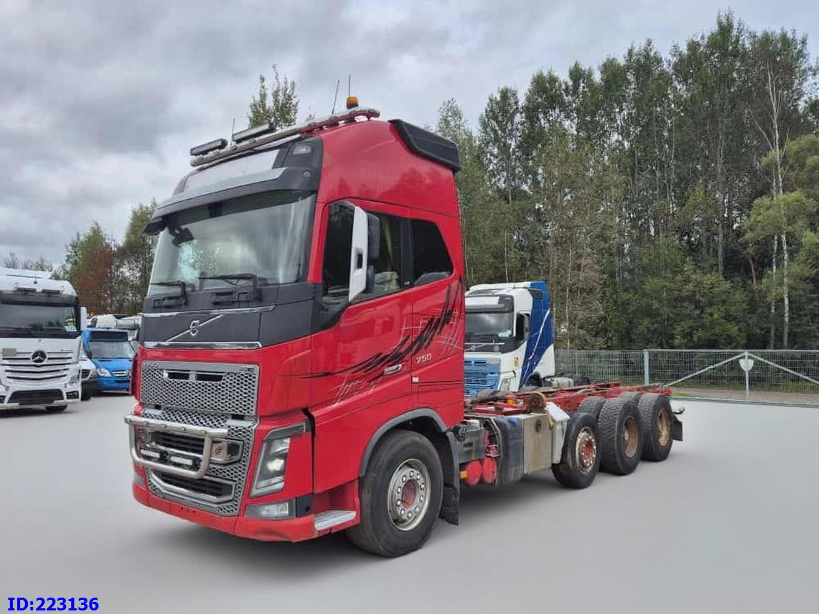 VOLVO FH16 750HP - 8x4 -Big Axles - Cab chassis truck: picture 2 VOLVO FH16 750HP - 8x4 -Big Axles - Cab chassis truck: picture 2