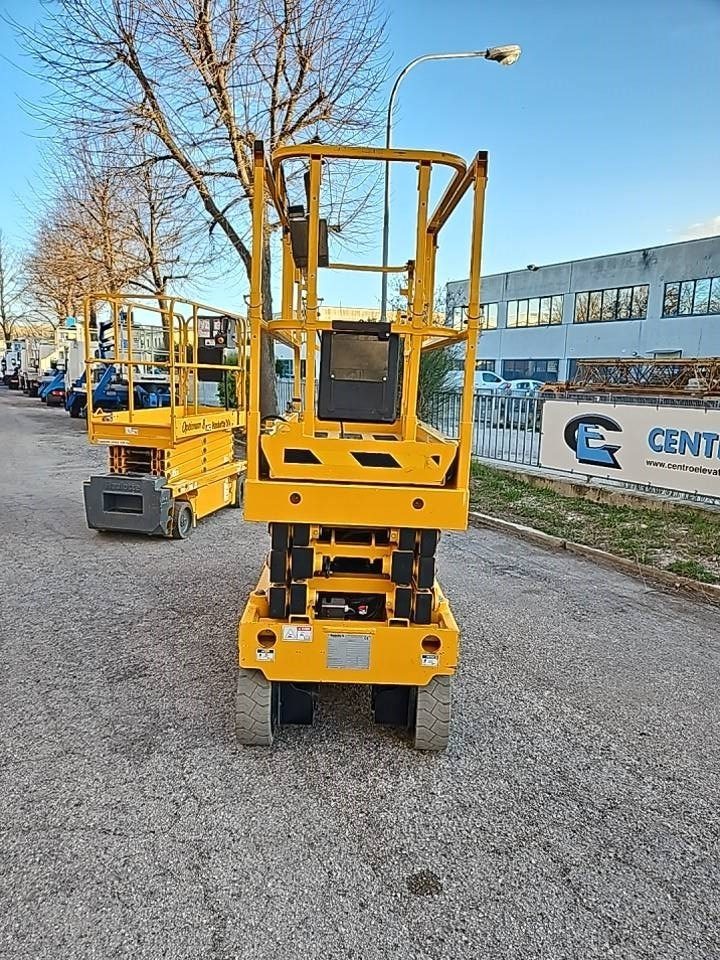 Haulotte Compact 10 N - Scissor lift: picture 2 Haulotte Compact 10 N - Scissor lift: picture 2