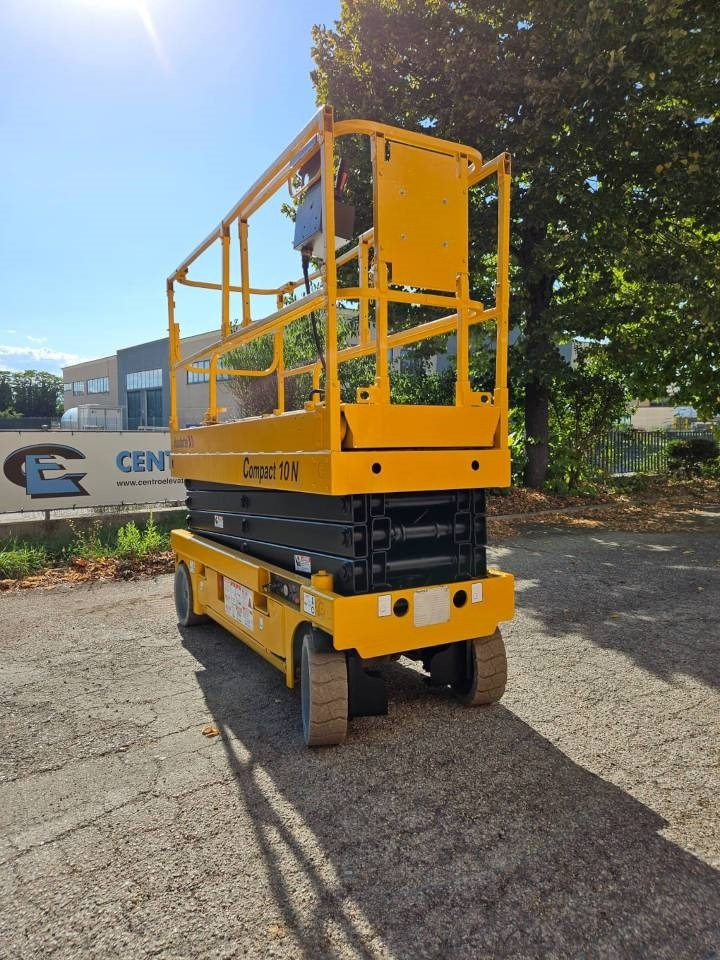 Scissor lift Haulotte Compact 10 N: picture 8