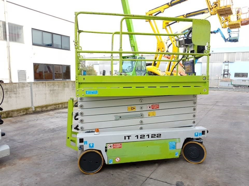 Iteco IT 12122  - Scissor lift: picture 1 Iteco IT 12122  - Scissor lift: picture 1
