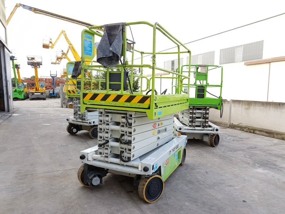 Iteco IT 12122  - Scissor lift: picture 4 Iteco IT 12122  - Scissor lift: picture 4