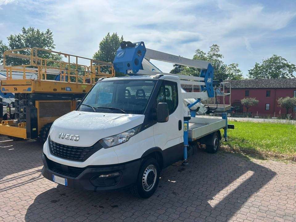 Socage 20D  - Truck mounted aerial platform: picture 1 Socage 20D  - Truck mounted aerial platform: picture 1