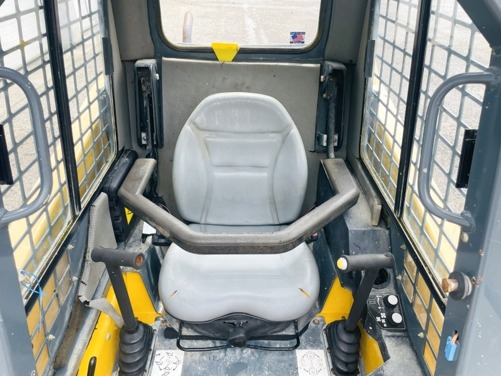 Gehl SL4240 (4035) - Skid steer loader: picture 5 Gehl SL4240 (4035) - Skid steer loader: picture 5