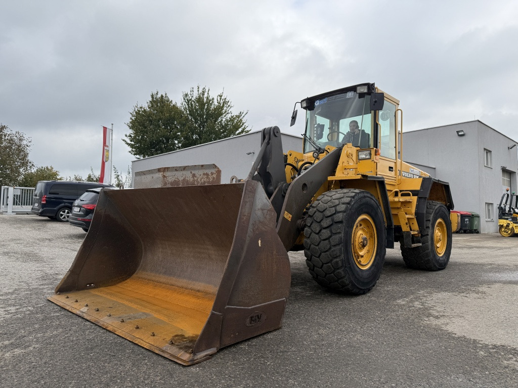 Volvo L 90 C (111728) - Wheel loader: picture 2 Volvo L 90 C (111728) - Wheel loader: picture 2