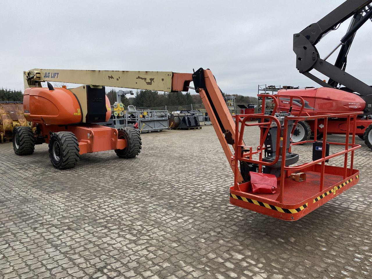 JLG 800AJ - Articulated boom: picture 5 JLG 800AJ - Articulated boom: picture 5