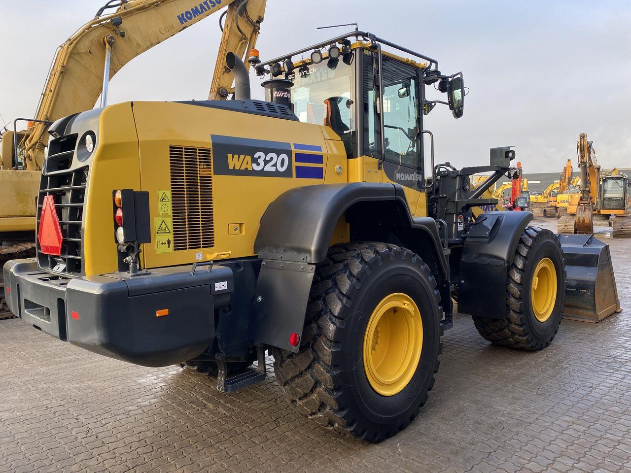 Komatsu WA320-8EO - Wheel loader: picture 4 Komatsu WA320-8EO - Wheel loader: picture 4