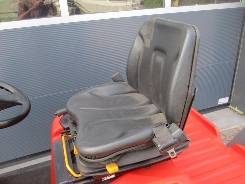 Linde P 60 - Tow tractor: picture 5 Linde P 60 - Tow tractor: picture 5