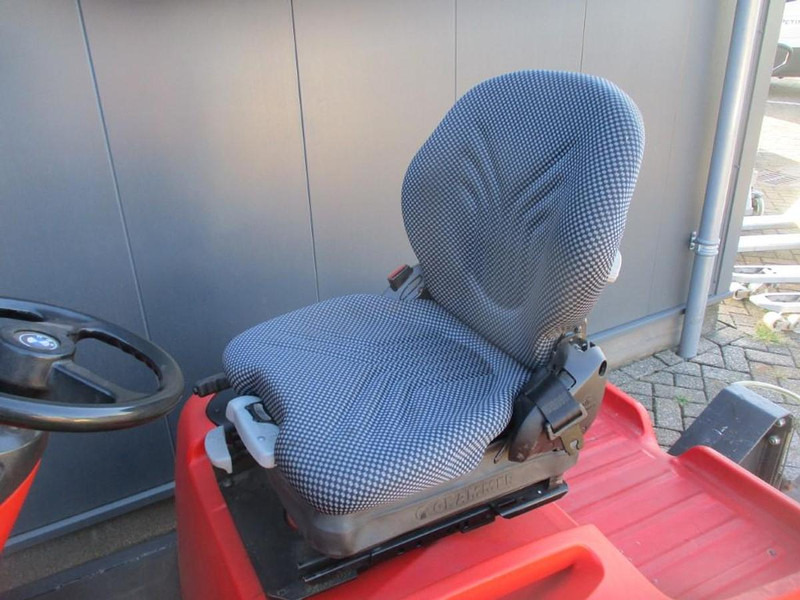 Linde P 60 - Tow tractor: picture 5 Linde P 60 - Tow tractor: picture 5