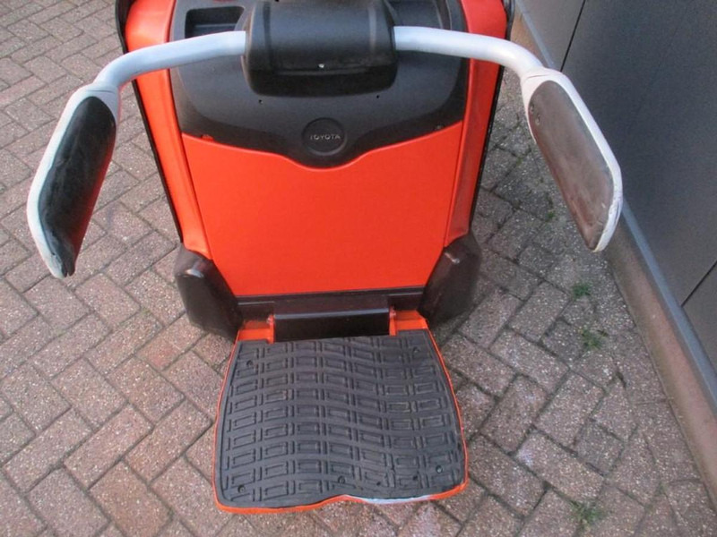 Toyota SPE200D - Pallet truck: picture 5 Toyota SPE200D - Pallet truck: picture 5
