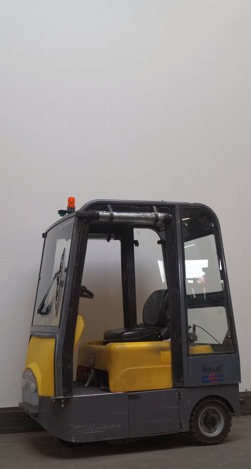 Dec Bull 6N - Tow tractor: picture 1 Dec Bull 6N - Tow tractor: picture 1