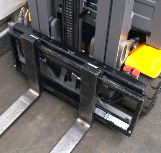 Jungheinrich EFG320 - Electric forklift: picture 3 Jungheinrich EFG320 - Electric forklift: picture 3