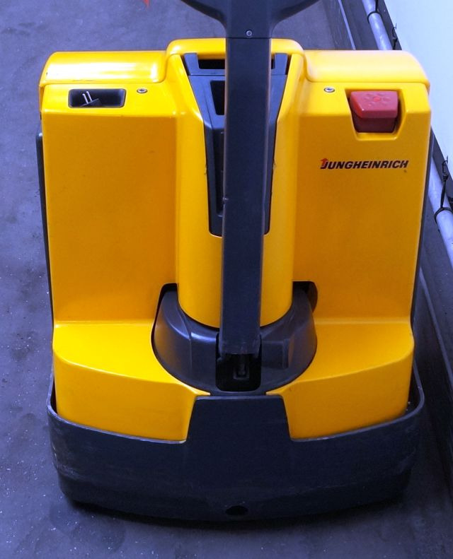 Jungheinrich EJE220 - Pallet truck: picture 3 Jungheinrich EJE220 - Pallet truck: picture 3