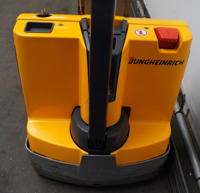 Jungheinrich EMD115i - Stacker: picture 3 Jungheinrich EMD115i - Stacker: picture 3