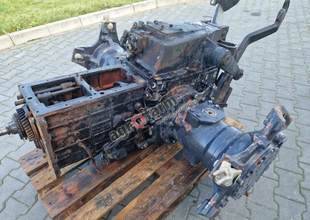 Skrzynia biegów, most tylny Landini Rex 80 F - Gearbox: picture 1 Skrzynia biegów, most tylny Landini Rex 80 F - Gearbox: picture 1