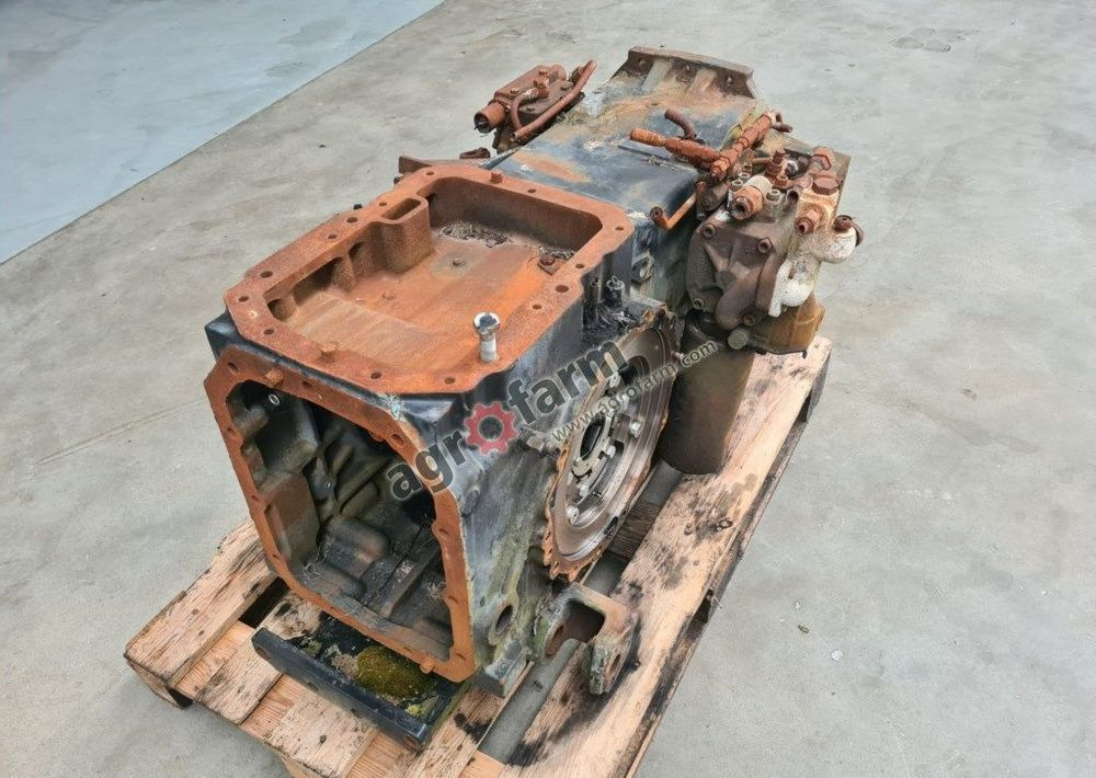TYLNY MOST NEW HOLLAND T6.160 44980050 - Gearbox: picture 3 TYLNY MOST NEW HOLLAND T6.160 44980050 - Gearbox: picture 3