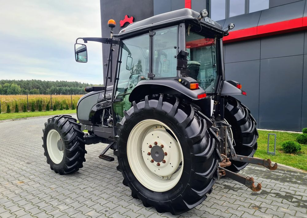 Valtra A93 - Farm tractor: picture 2 Valtra A93 - Farm tractor: picture 2