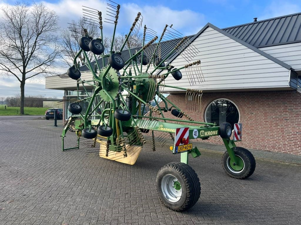 Krone Swadro1000 - Tedder/ Rake: picture 3 Krone Swadro1000 - Tedder/ Rake: picture 3