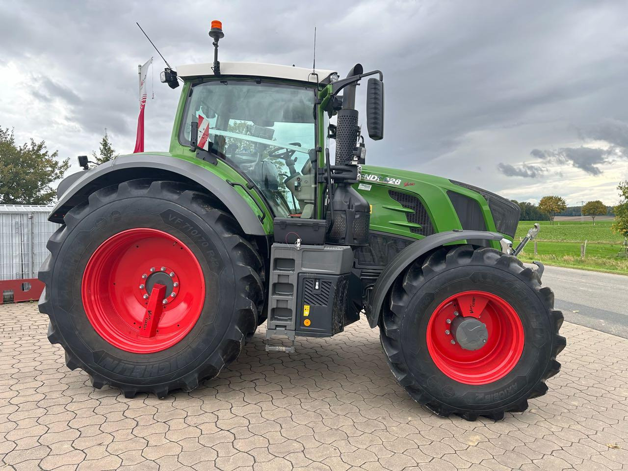 Fendt 828 S4 ProfiPlus - Farm tractor: picture 4 Fendt 828 S4 ProfiPlus - Farm tractor: picture 4