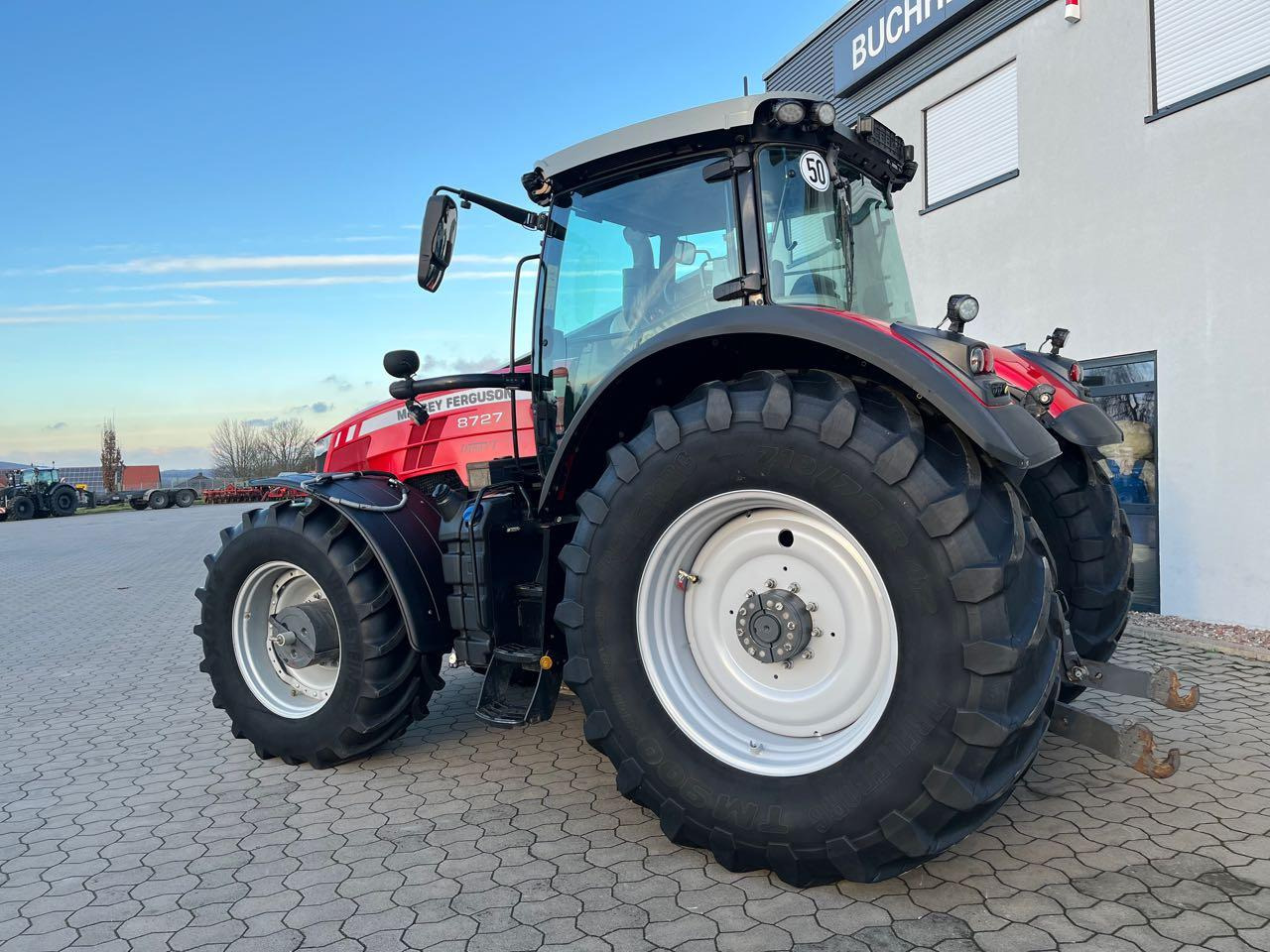 Farm tractor Massey Ferguson MF 8727 Dyna-VT: picture 6