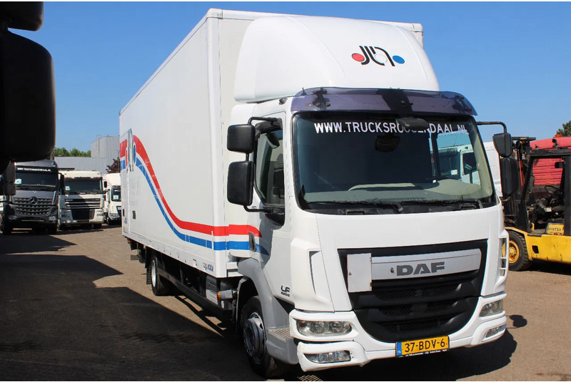 DAF LF 210 + EURO 6 + LIFT - Box truck: picture 2 DAF LF 210 + EURO 6 + LIFT - Box truck: picture 2