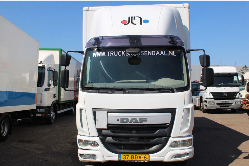 DAF LF 210 + EURO 6 + LIFT - Box truck: picture 3 DAF LF 210 + EURO 6 + LIFT - Box truck: picture 3