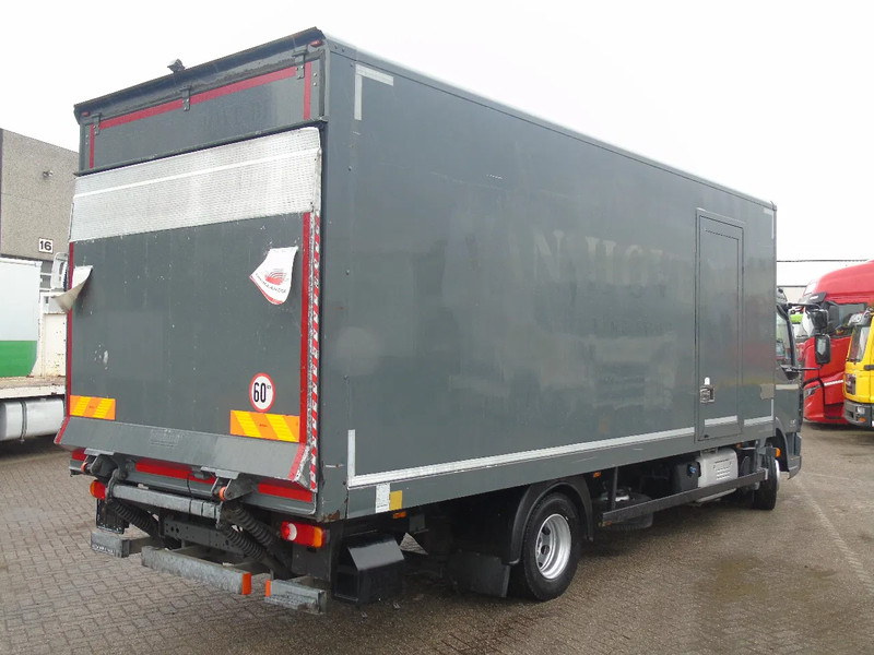 DAF LF 220 + euro 6 + lift + 12T - Box truck: picture 4 DAF LF 220 + euro 6 + lift + 12T - Box truck: picture 4