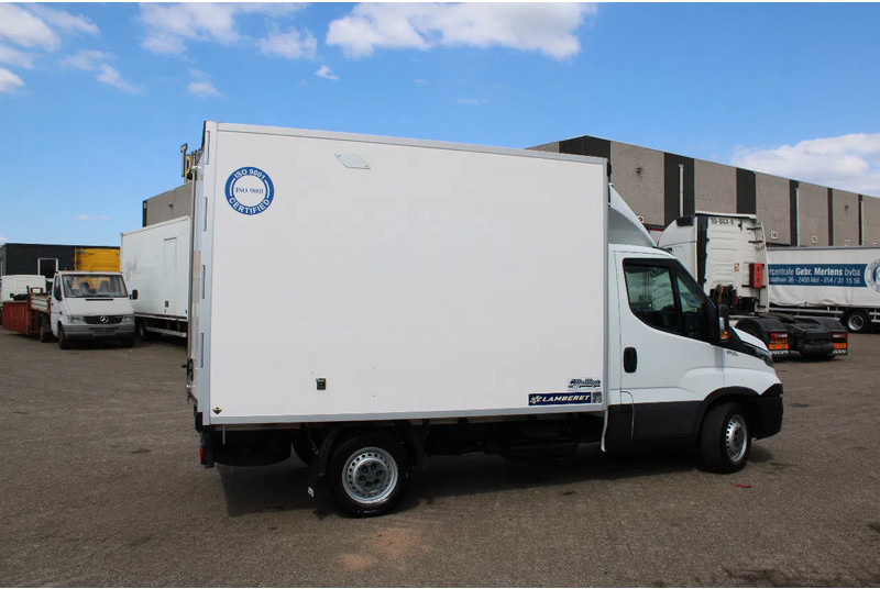 Iveco Daily 35S18 + carrier + electric + 3P - Refrigerated van: picture 3 Iveco Daily 35S18 + carrier + electric + 3P - Refrigerated van: picture 3