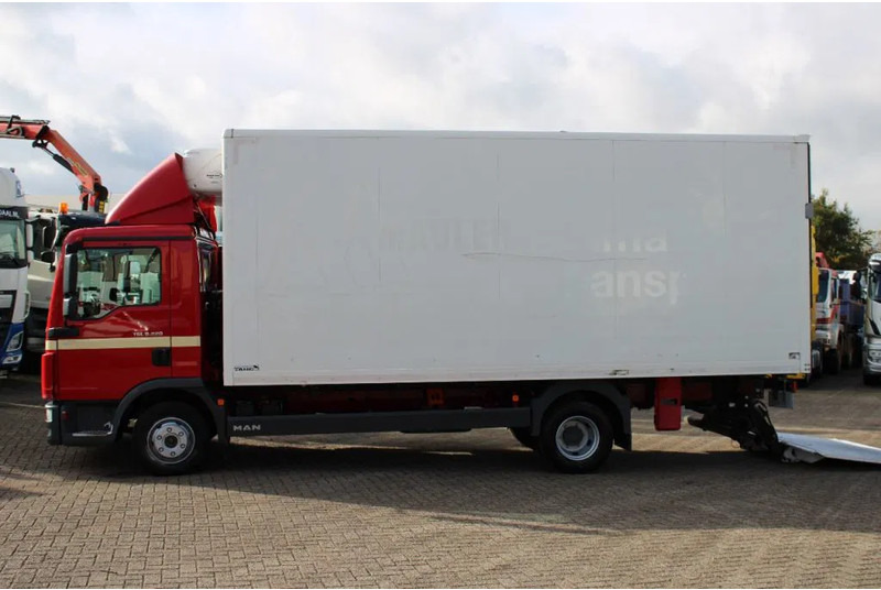 MAN TGL 8.220 + MANUAL - Refrigerator truck: picture 5 MAN TGL 8.220 + MANUAL - Refrigerator truck: picture 5