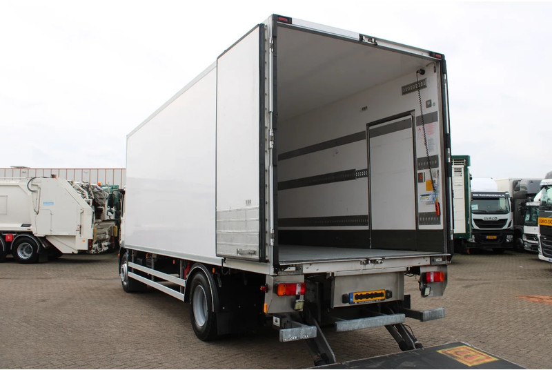 MAN TGM 18.250 + EURO 6 + CARRIER + LIFT - Refrigerator truck: picture 5 MAN TGM 18.250 + EURO 6 + CARRIER + LIFT - Refrigerator truck: picture 5