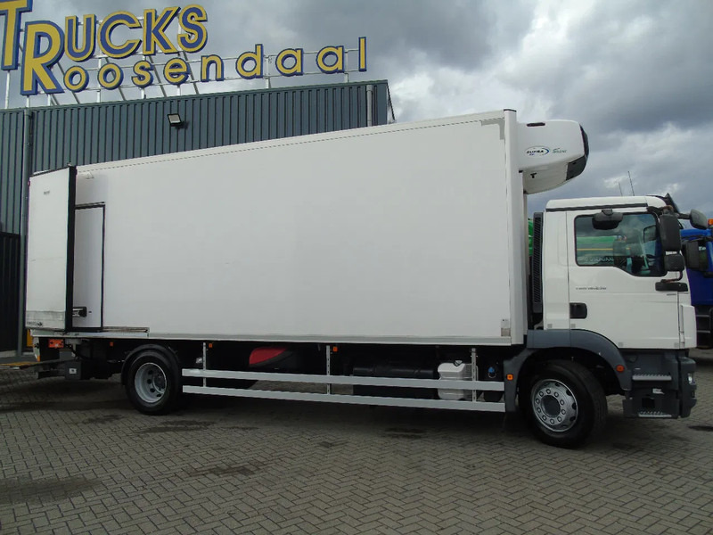 MAN TGM 18.250 + carrier supra 850 + euro 6 + lift + 19T - Refrigerator truck: picture 4 MAN TGM 18.250 + carrier supra 850 + euro 6 + lift + 19T - Refrigerator truck: picture 4