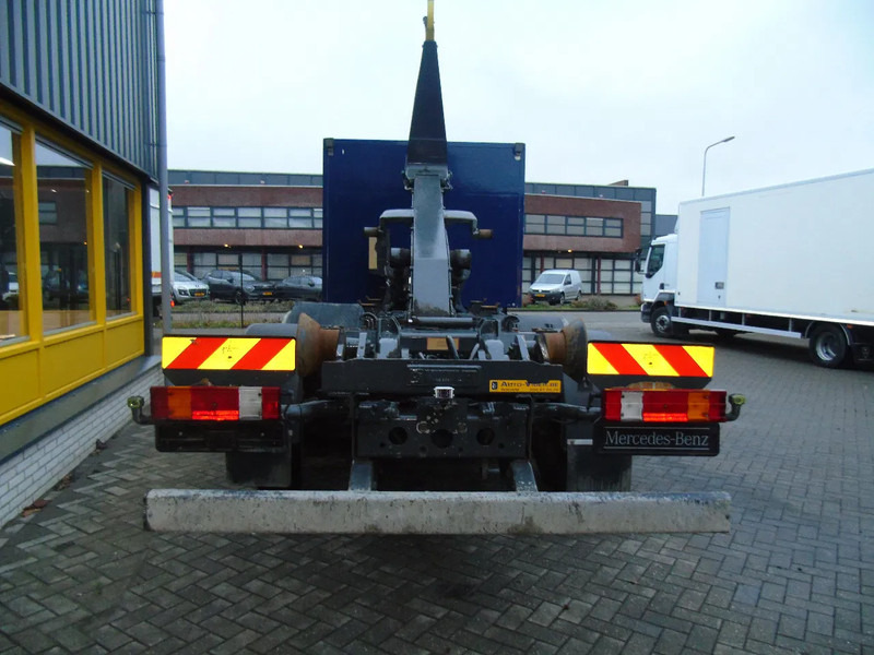 Mercedes-Benz Actros 2632 + PALFINGER + 6X2 + EURO 5 - Hook lift truck: picture 5 Mercedes-Benz Actros 2632 + PALFINGER + 6X2 + EURO 5 - Hook lift truck: picture 5