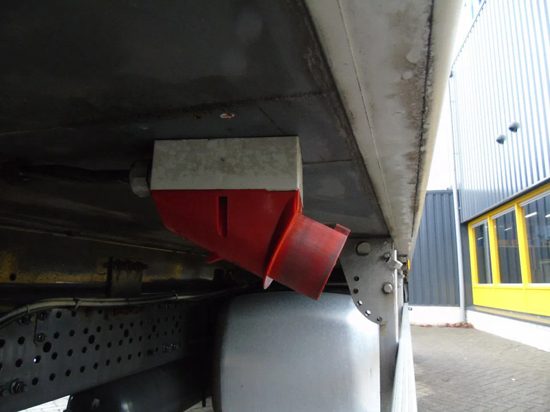 Mercedes-Benz Antos 1924 + EURO 6 + LIFT + KONVEKTA ELECTRIC SOLAR - Refrigerator truck: picture 4 Mercedes-Benz Antos 1924 + EURO 6 + LIFT + KONVEKTA ELECTRIC SOLAR - Refrigerator truck: picture 4