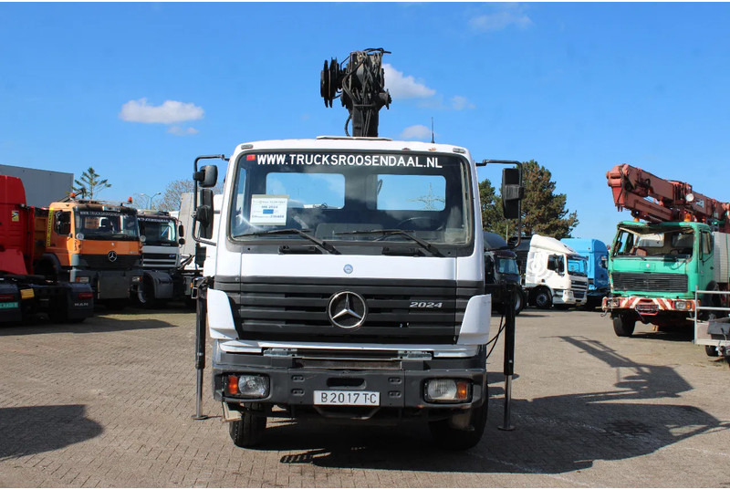 Mercedes-Benz SK 2024 + HIAB 125 + MANUAL - Crane truck: picture 2 Mercedes-Benz SK 2024 + HIAB 125 + MANUAL - Crane truck: picture 2