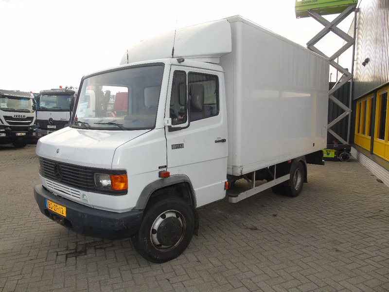 Mercedes-Benz Vario 813 811 + MANUAL + EURO 1 - Box truck: picture 2 Mercedes-Benz Vario 813 811 + MANUAL + EURO 1 - Box truck: picture 2